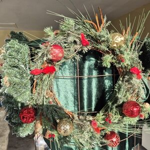 Elegant Red and Gold Holiday Wreath